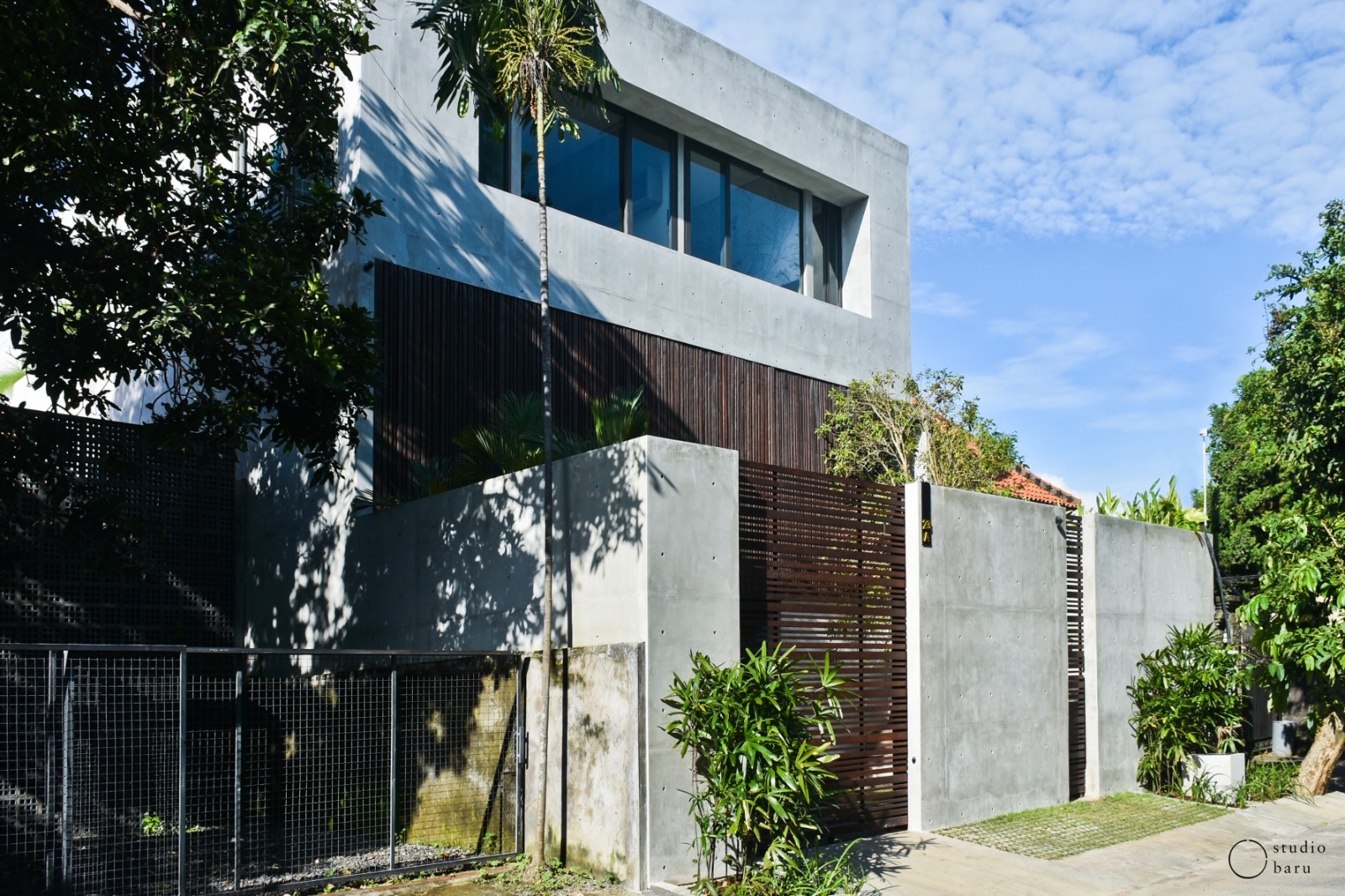 Ciung Wenara House